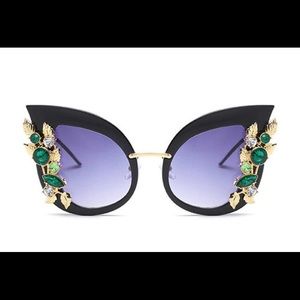 Cat eye glamour shades
